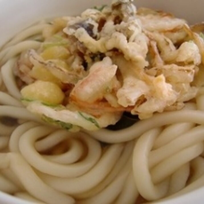 まいたけ＆ぎんなん入りかき揚げうどん